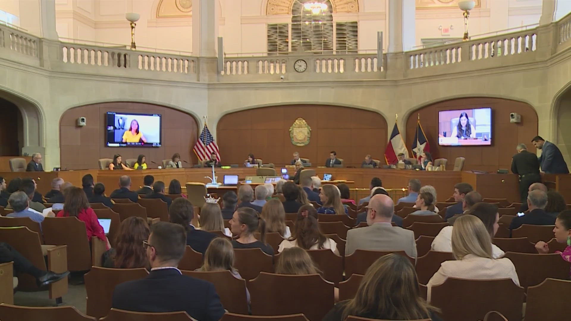City Council considering whether or not they should get a raise