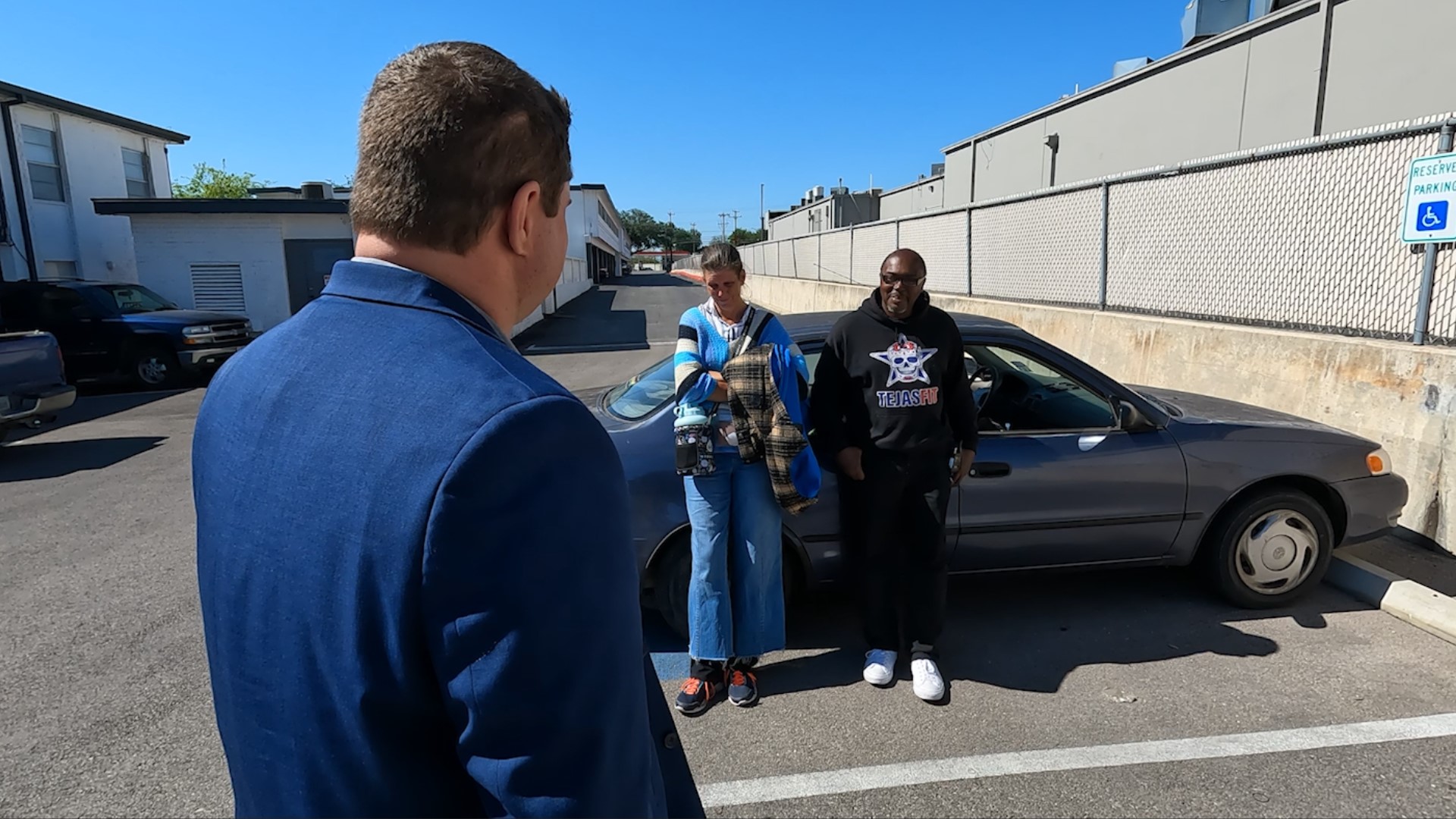 Leonard Maye was trying to move into an apartment after being homeless for five months, but he couldn't access his tax refund. KENS 5 helped him find a solution.
