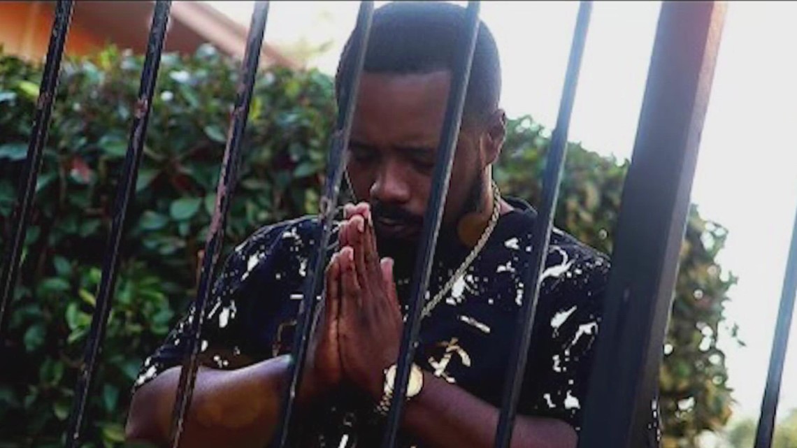 Family of man killed inside San Antonio gym in mourning