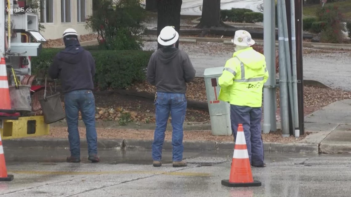 Thousands of San Antonio residents suffer through extended power outages during winter storm