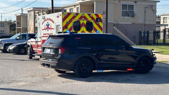 Running Man 304 Texas DPS: Man hospitalized after fleeing traffic stop, running from ...
