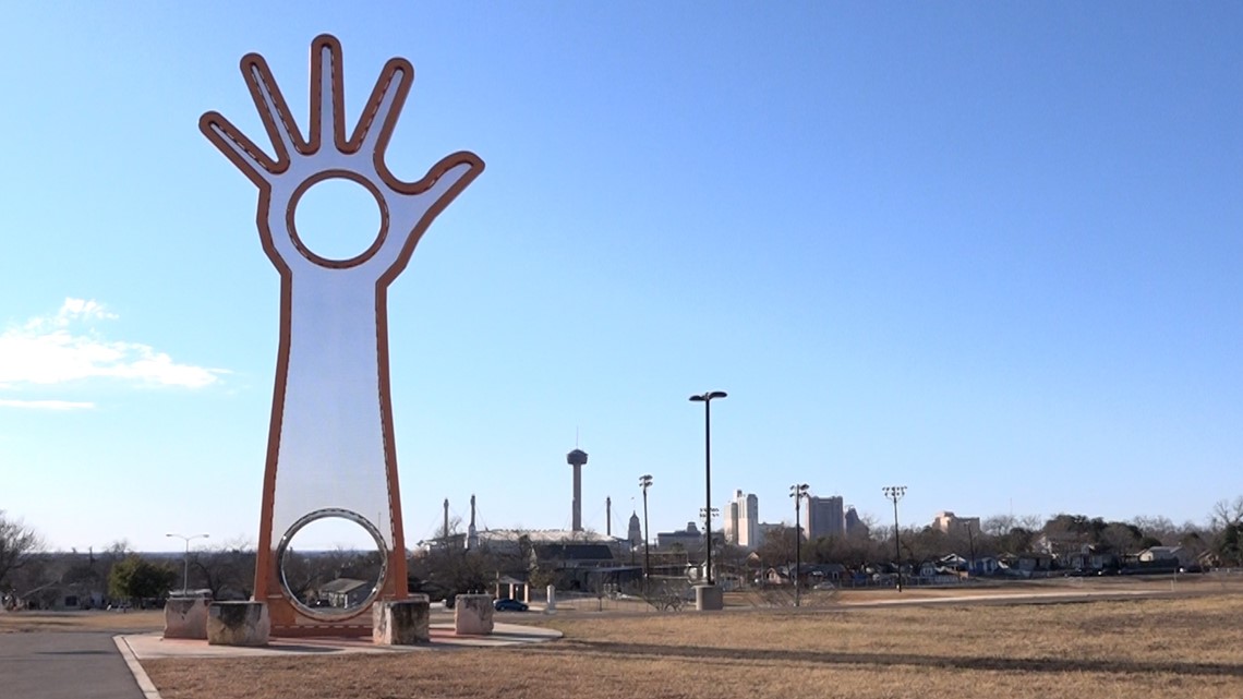 East-San Antonio neighborhoods grapple with changes – good and bad – coming from gentrification - Vimarsana News