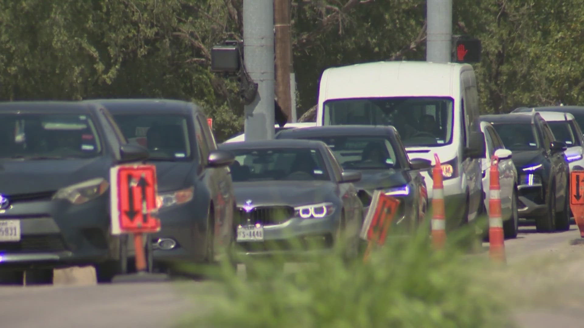 Right now, Floyd Curl and Hamilton Wolfe are down to one lane. It's caused disastrous gridlock, forcing some parents to wait two hours in the pickup line.