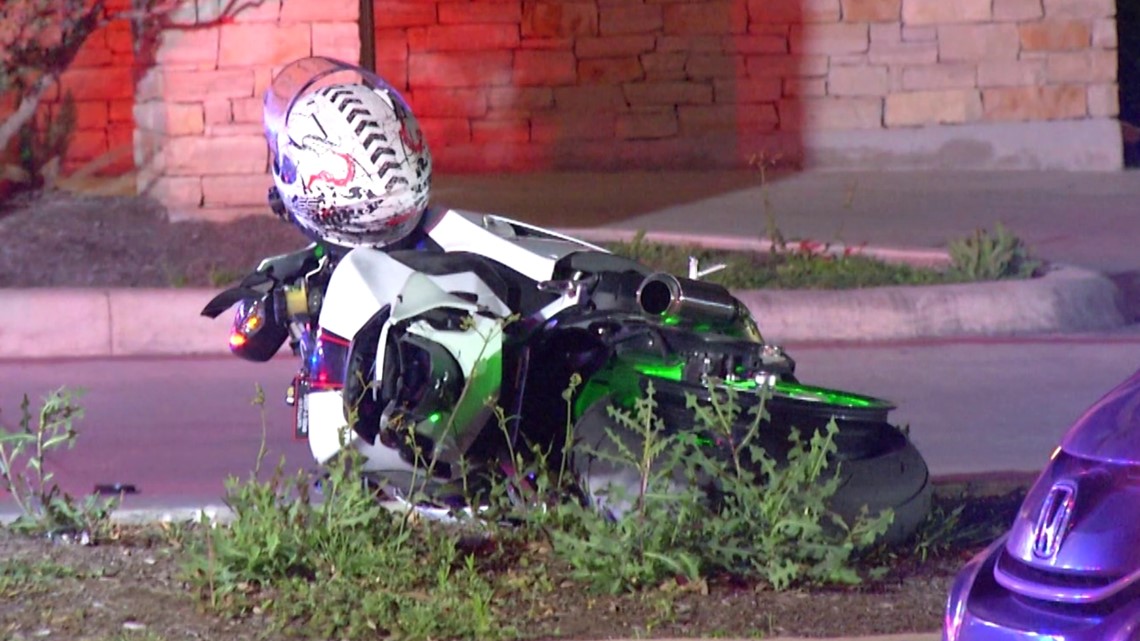 Motorcyclist injured after crashing his bike north of downtown