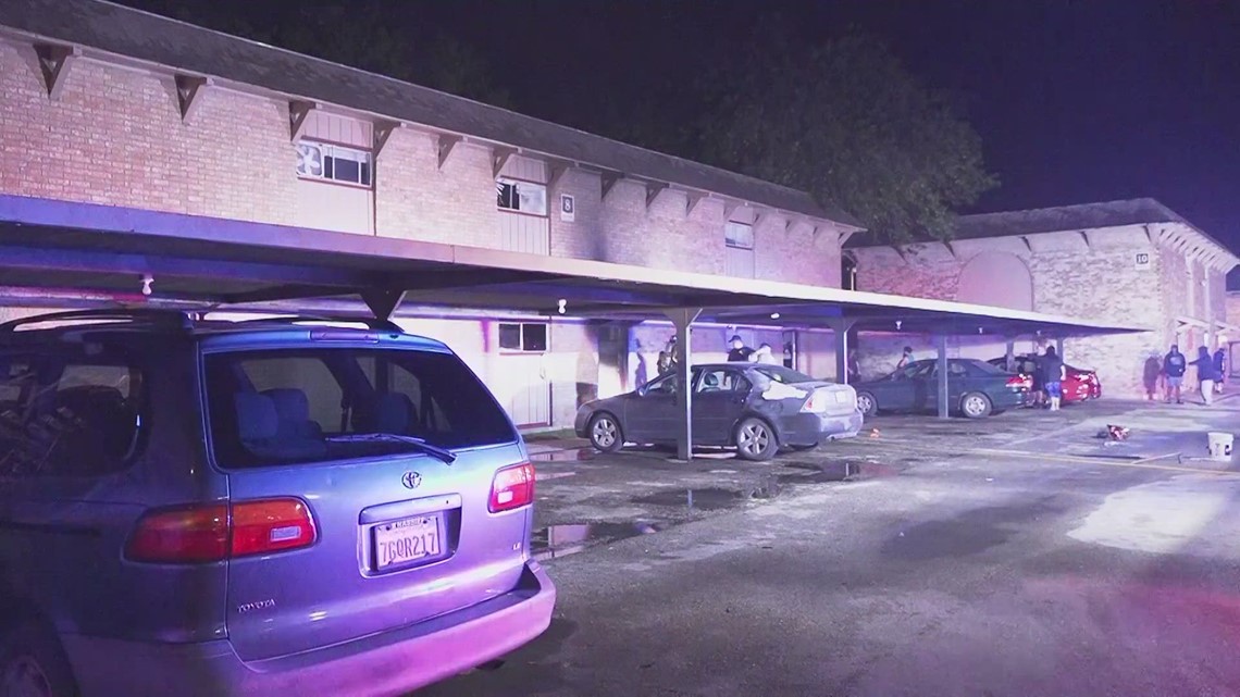 Apartment fire sends two people to the hospital; one person in custody, SAFD says