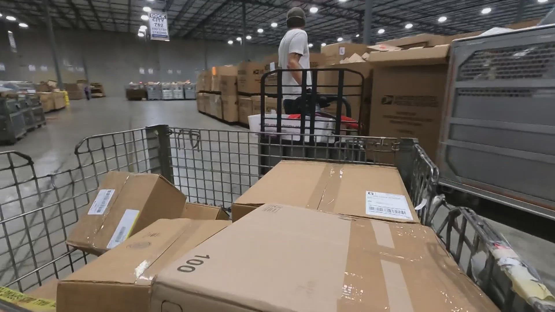 U.S. Postal Service gives behind the scenes look at how the holidays get delivered