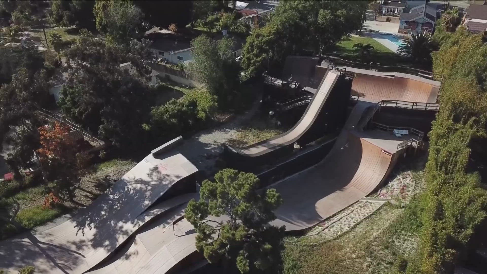 Elliot is competing in three in three events, MegaPark, taking place in his own backyard, vert and best vert trick, looking to add to his 7 gold medals.