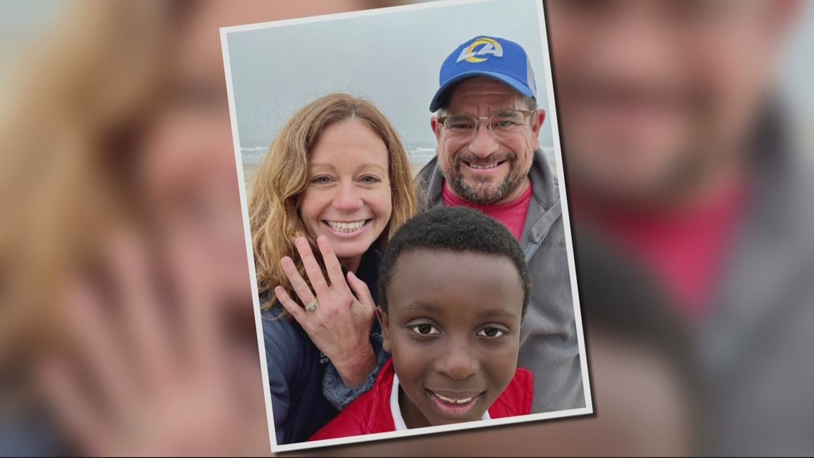 Kind stranger helps woman find her engagement ring on the beach - Vimarsana News