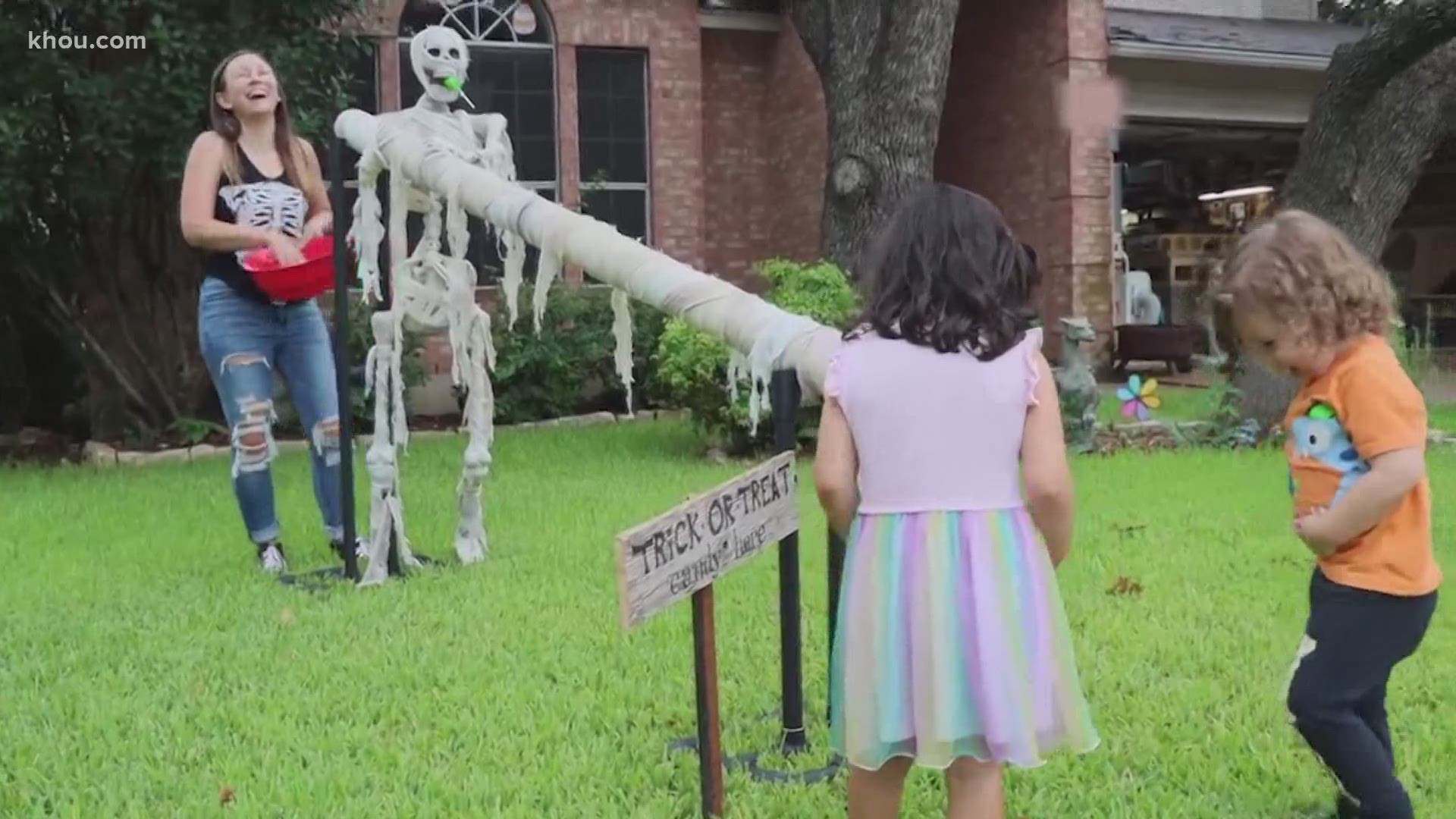 How To Have A Safe Halloween During Covid 19 Pandemic Kens5 Com How To Have A Safe Halloween During Covid 19 Pandemic Kens5 Com