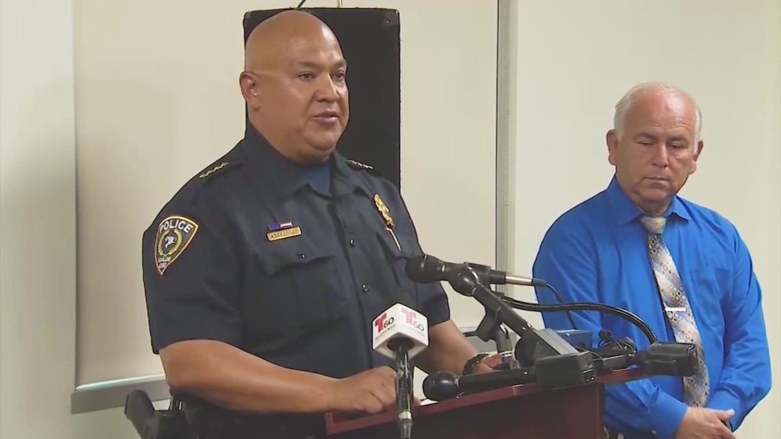 Uvalde shooting: Police chief not responding to interview request - Vimarsana News
