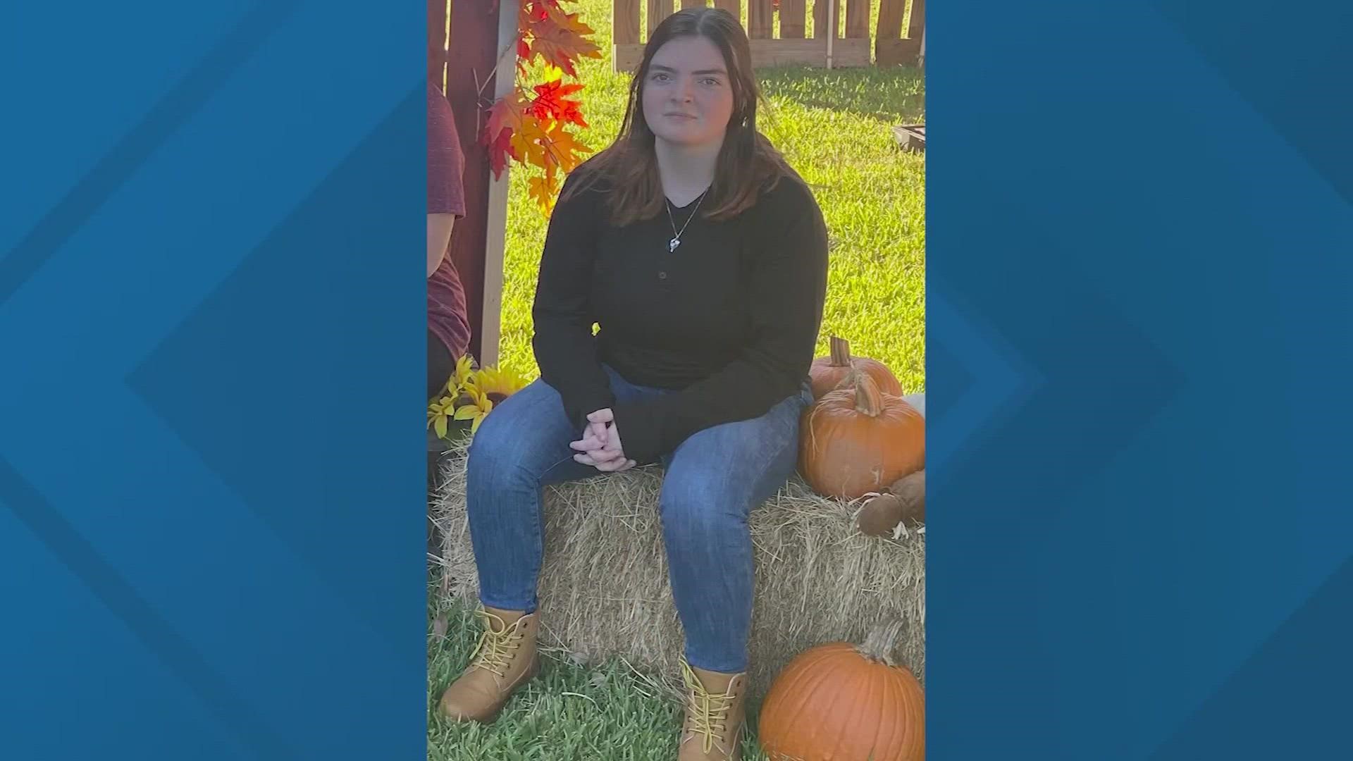 For nearly a week now, Tracy Byrd has spent her days looking for her 17-year-old daughter Zoe Templeton. Zoe has been missing since Oct. 17.