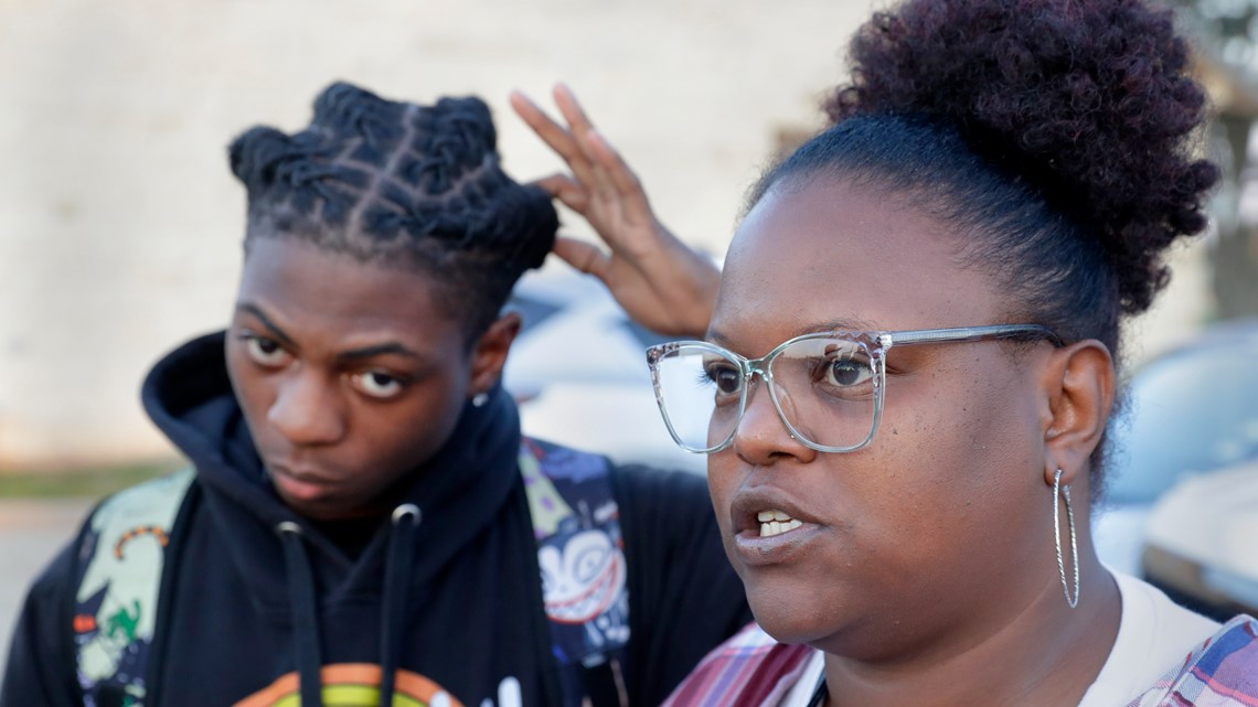 Texas student suspended over hair length files complaint - Vimarsana News