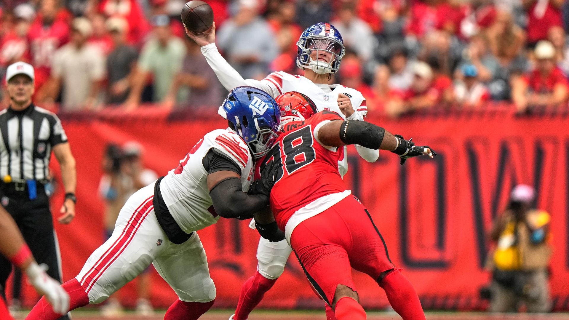Texans and Giants tied at 14 at halftime at Reliant Stadium | kens5.com