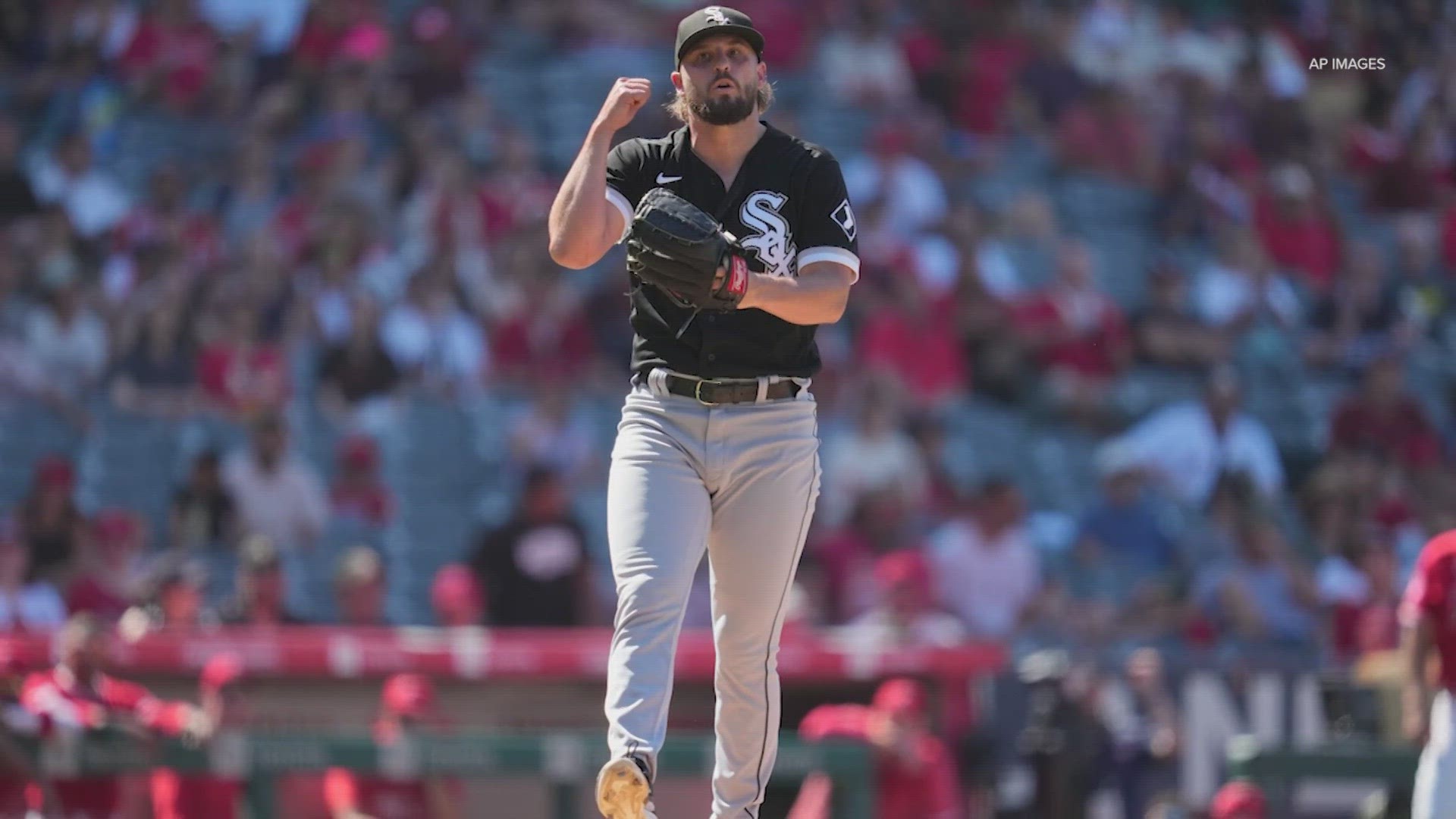 Graveman returns to Houston, where he pitched in the second half of the 2021 season.