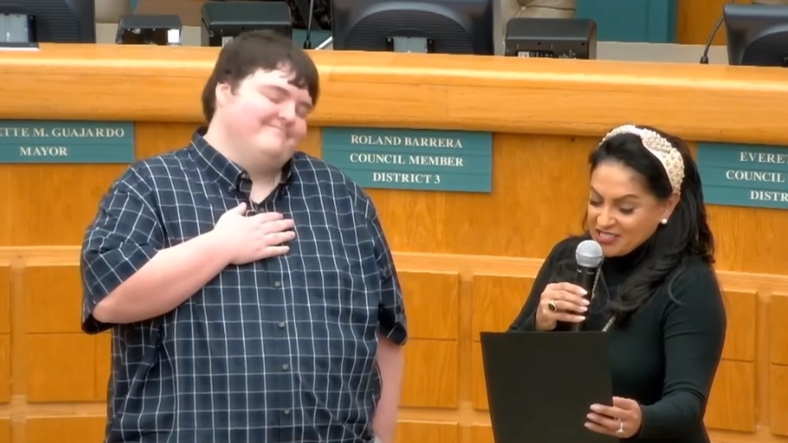 'Popcorn Guy' Jason Grosboll recognized in Corpus Christi