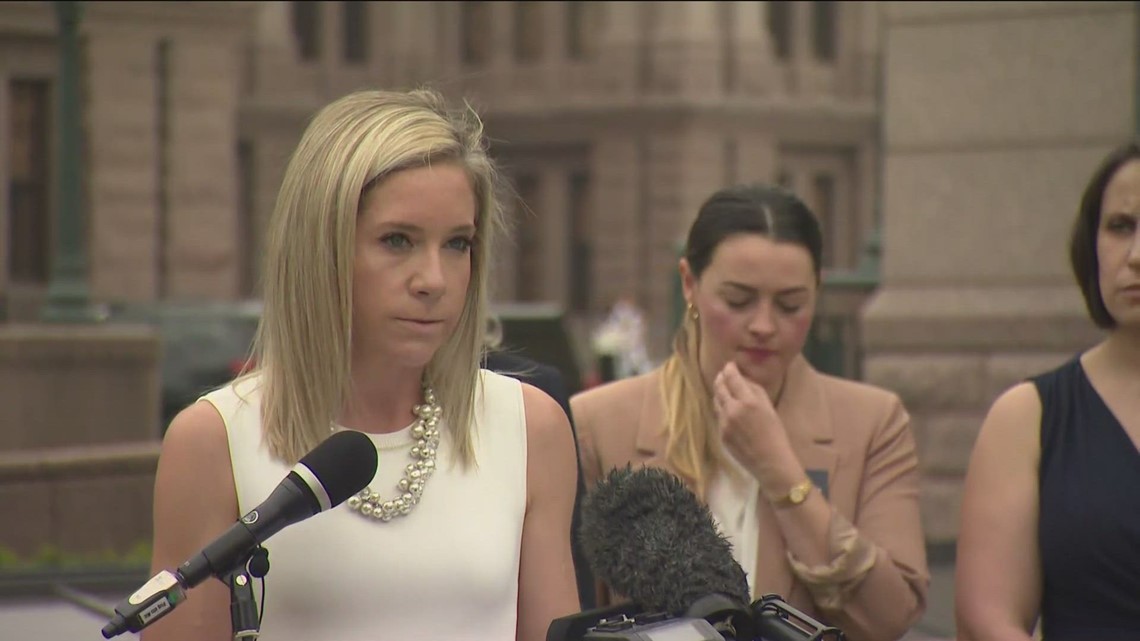 Women denied abortions sue Texas to affirm exceptions to the laws - Vimarsana News