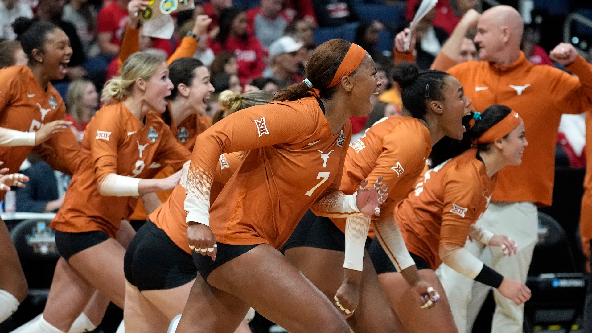 Texas Longhorns volleyball advance to national championship again