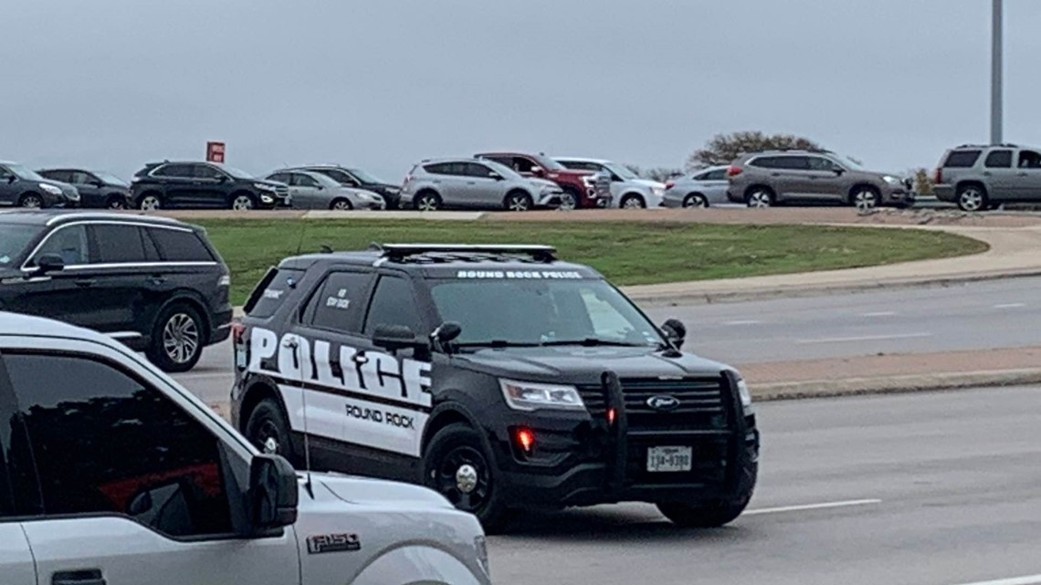 Texas DPS trooper shoots, kills woman at Round Rock Cracker Barrel after car chase - Vimarsana News