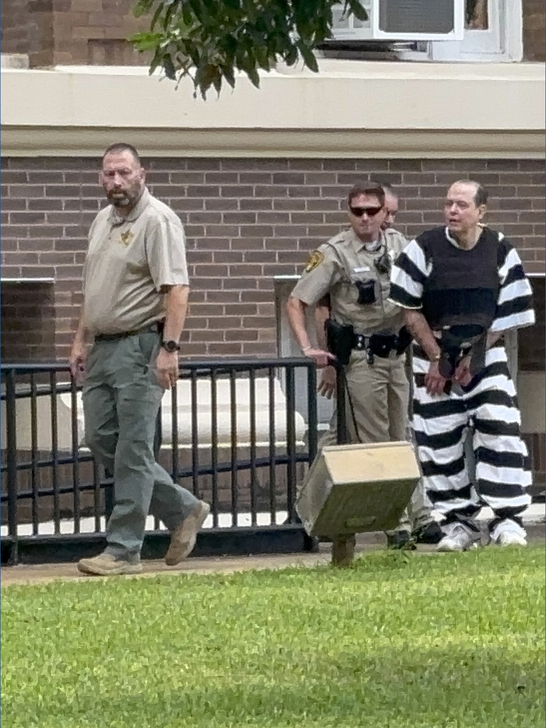 Hearing underway over execution date for Texas inmate Robert Roberson ...