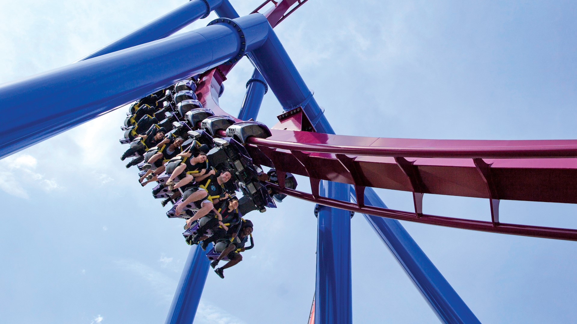 A man died days after he entered a restricted area to retrieve his lost keys at Kings Island and was struck by a roller coaster.