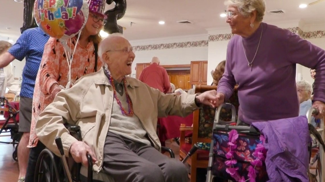 WWII vet's 102nd birthday in Shelby, NC - Vimarsana News