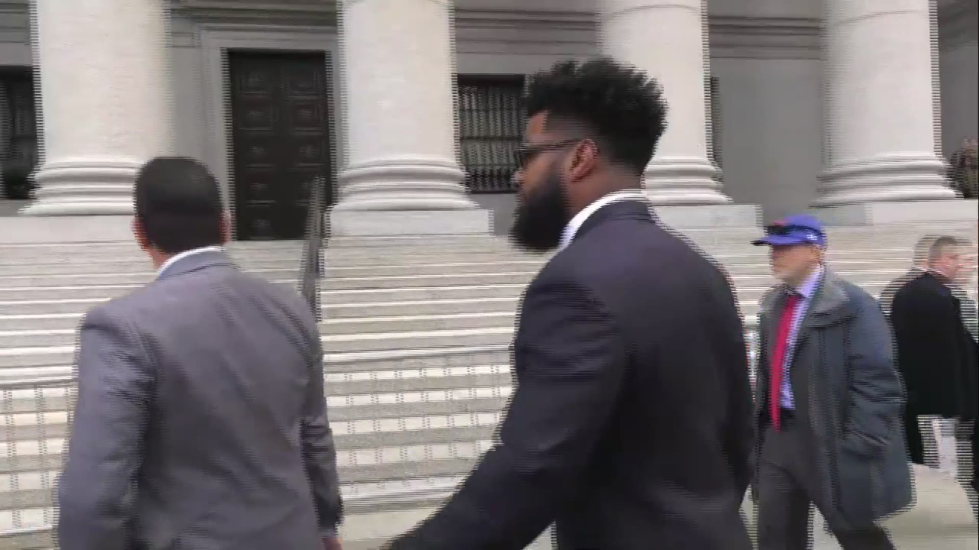 Cowboys running back Ezekiel Elliott arrives at the 2nd Circuit court in New York for a hearing on Nov. 9, 2017. ABC