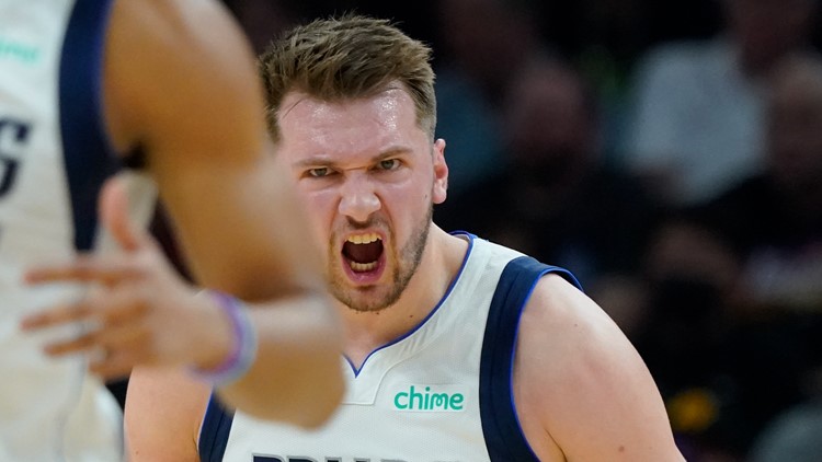 The Mavs blew out the Suns -- and NBA Twitter rose to the occasion, too
