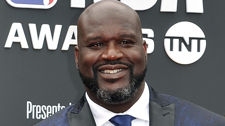 Shaq has fun with Houston police during traffic stop