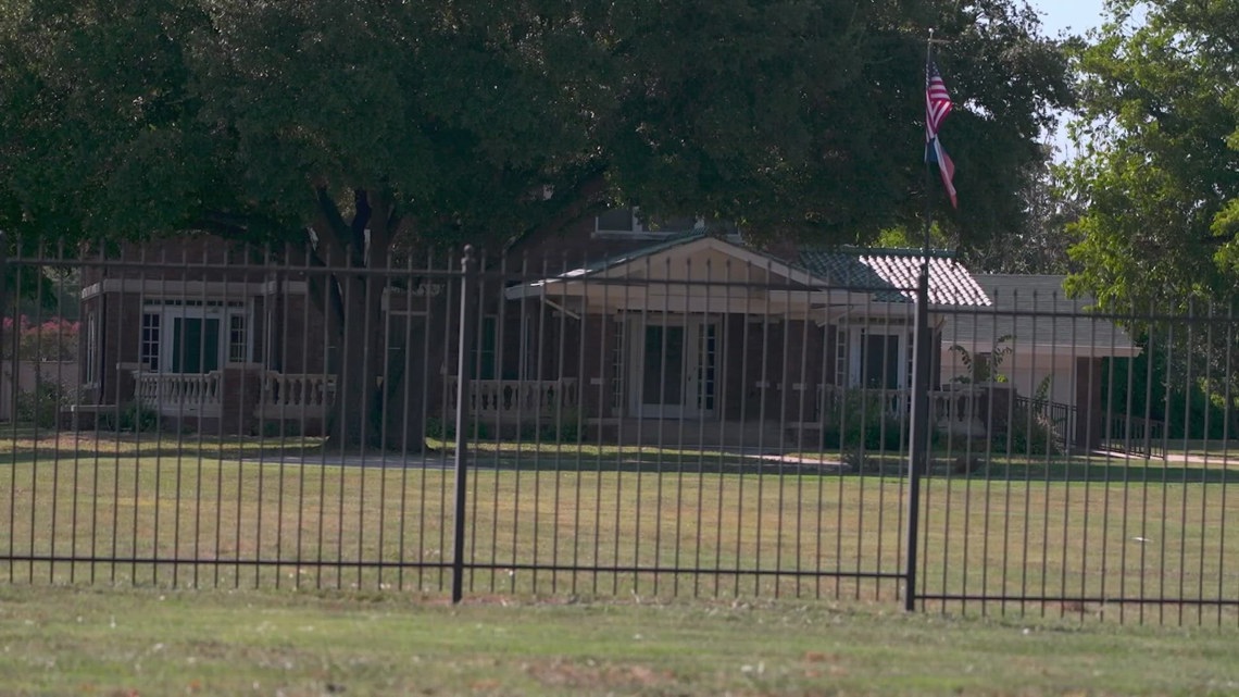 Young mother killed at kid's birthday party in northeast Houston