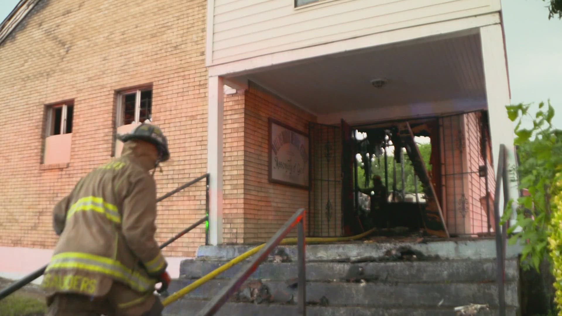 A church in the southwestern area of Dallas suffered heavy damage in a fire on Wednesday afternoon, officials said.