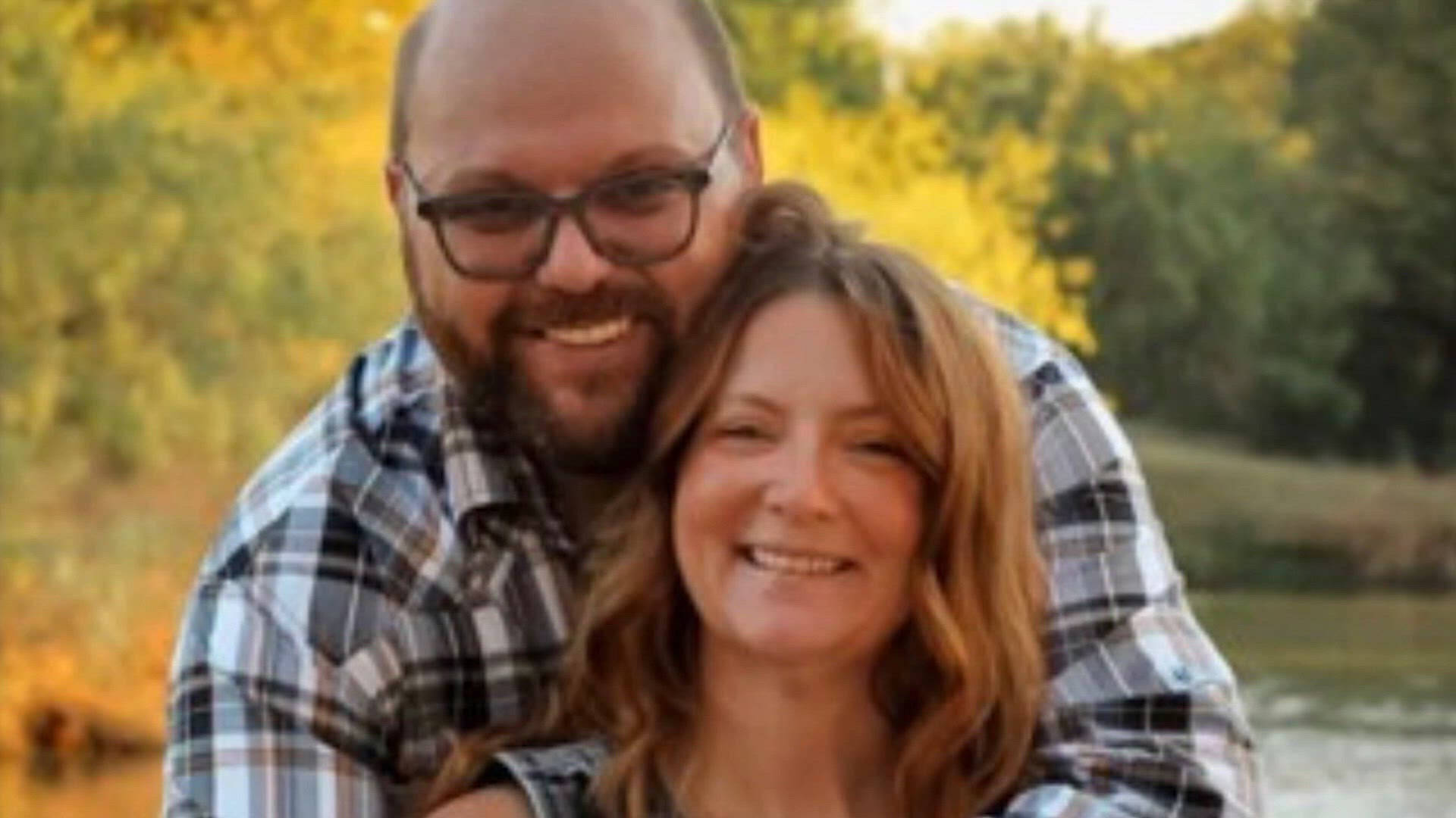 'Heavy hearts and heartache': North Texas community mourns couple ...