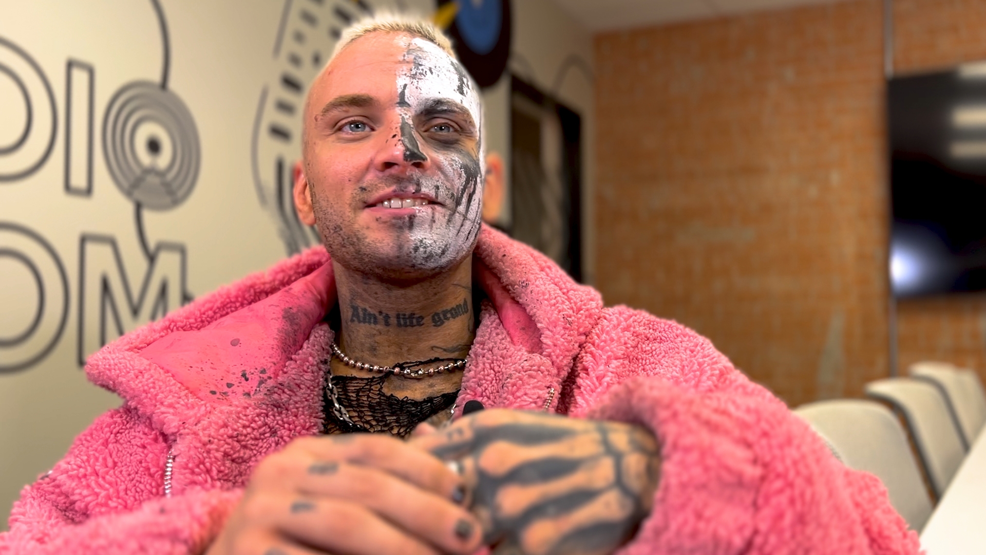 Darby Allin talks with WFAA about AEW: All In Texas at Globe Life Field and what he learned from legendary wrestler Sting and working with Sting's son as well.