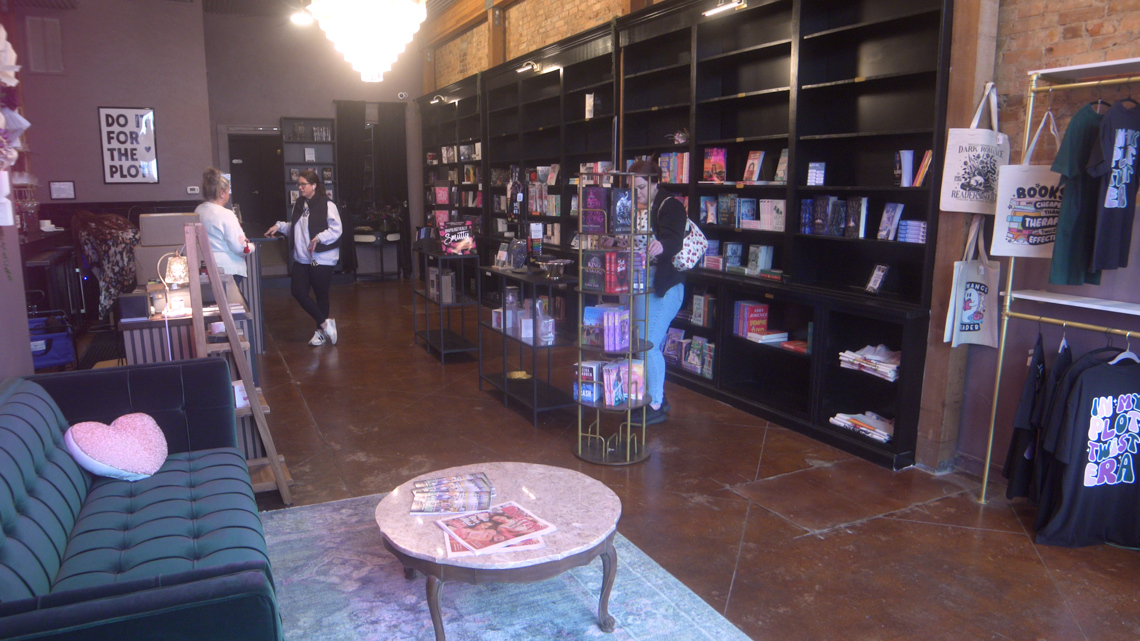 The Plot Twist book bar draws 1,400 fans on opening weekend | kens5.com