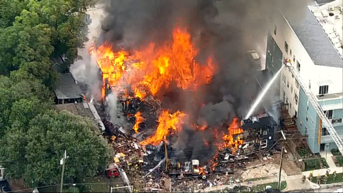Officials: Fatalities reported, 4 injured in Dallas apartment explosion