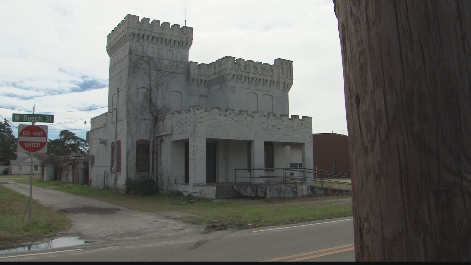 You can own the old jail in Cochran, and some people already have creative ideas about what it could become