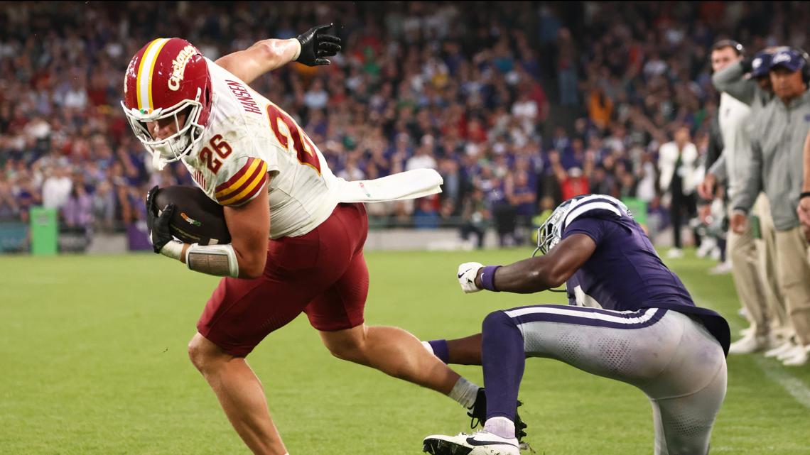 No. 22 Iowa State opens season by defeating No. 17 Kansas State 24-21