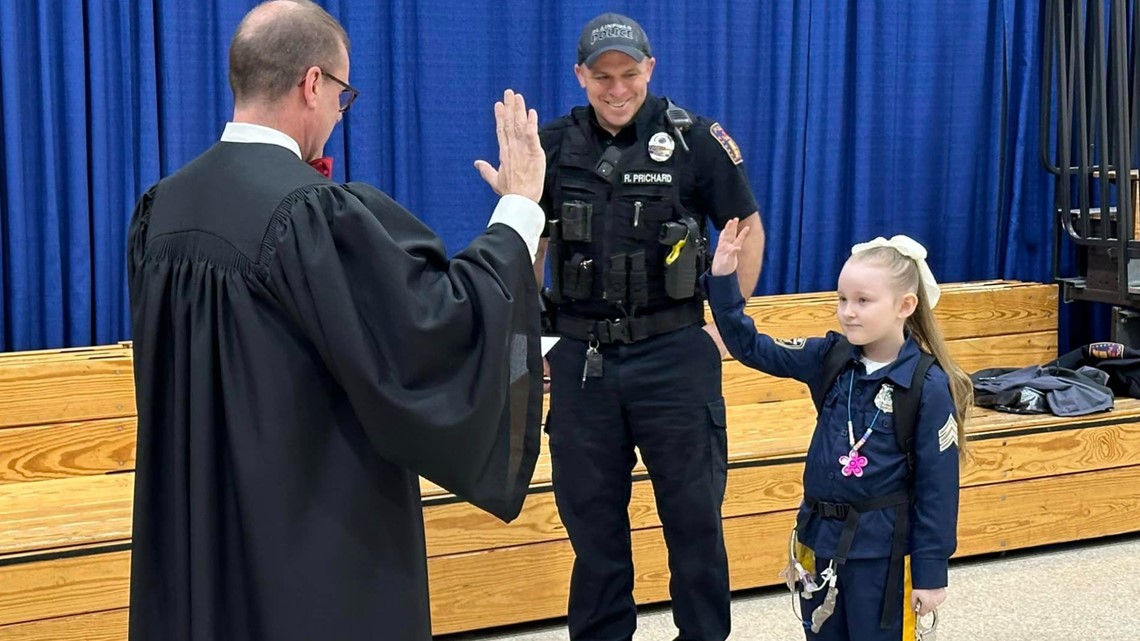 Make-A-Wish 8-year-old swears in to Plainfield Police Department - Vimarsana News