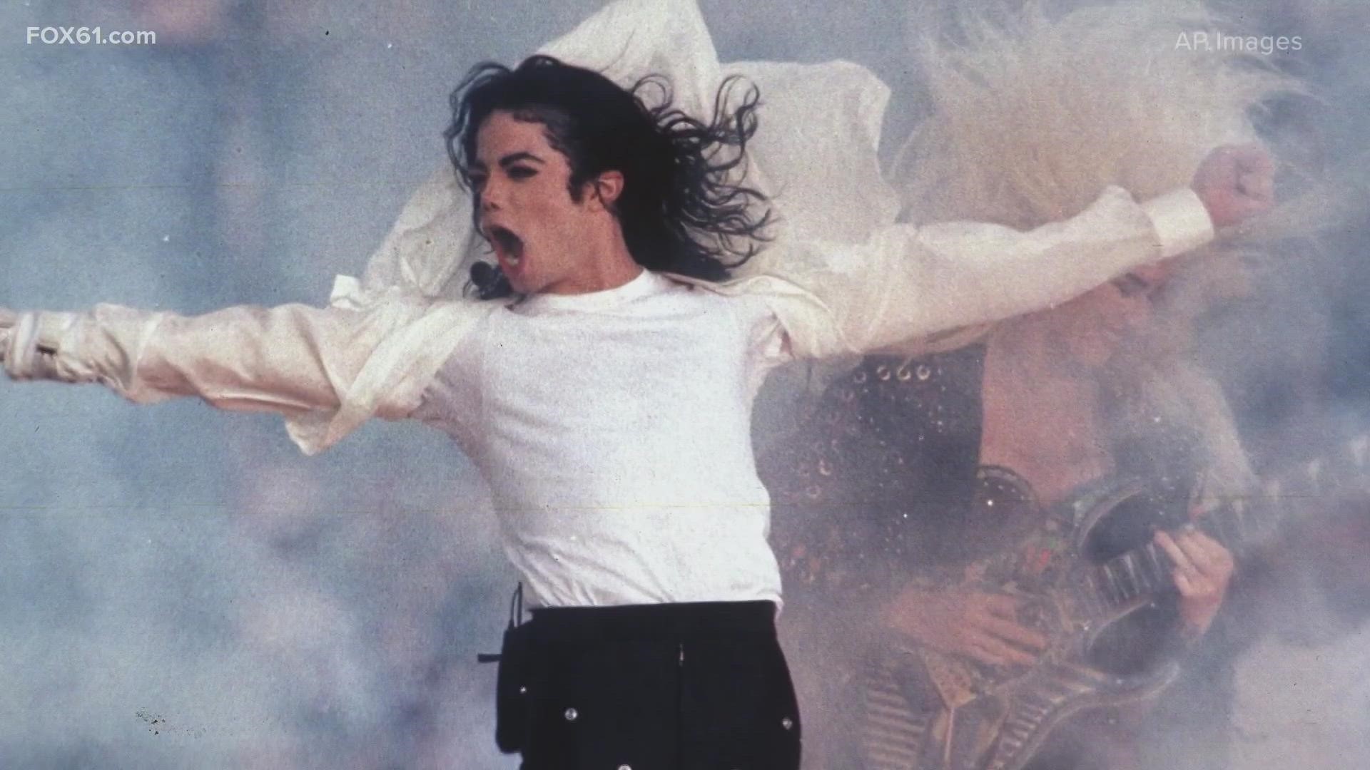 5 Iconic Super Bowl Halftime Show Performances